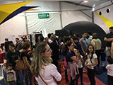 Pessoas na fila do Planetário (SBPC 2015 em São Carlos-SP)